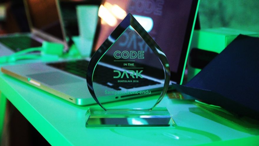Na Slovensku mala premiéru svetová programátorská súťaž Code in the dark. 